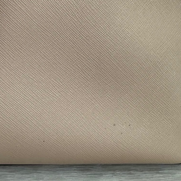 Michael Kors Savannah Satchel - Picture 4 of 10